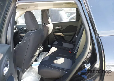 2018 Jeep Cherokee Latitude 4X4 z USA, uszkodzony, nr VIN 1C4PJMCX6JD575371